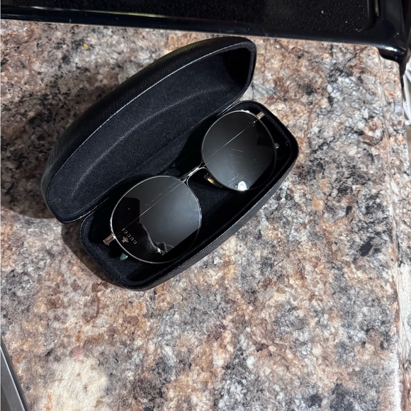 Gucci Sunglasses - Picture 2 of 8